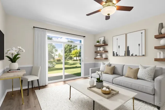 $299,990 | 272 Enfield Lane, Grayslake, IL 60030