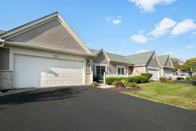 $299,990 | 272 Enfield Lane, Grayslake, IL 60030