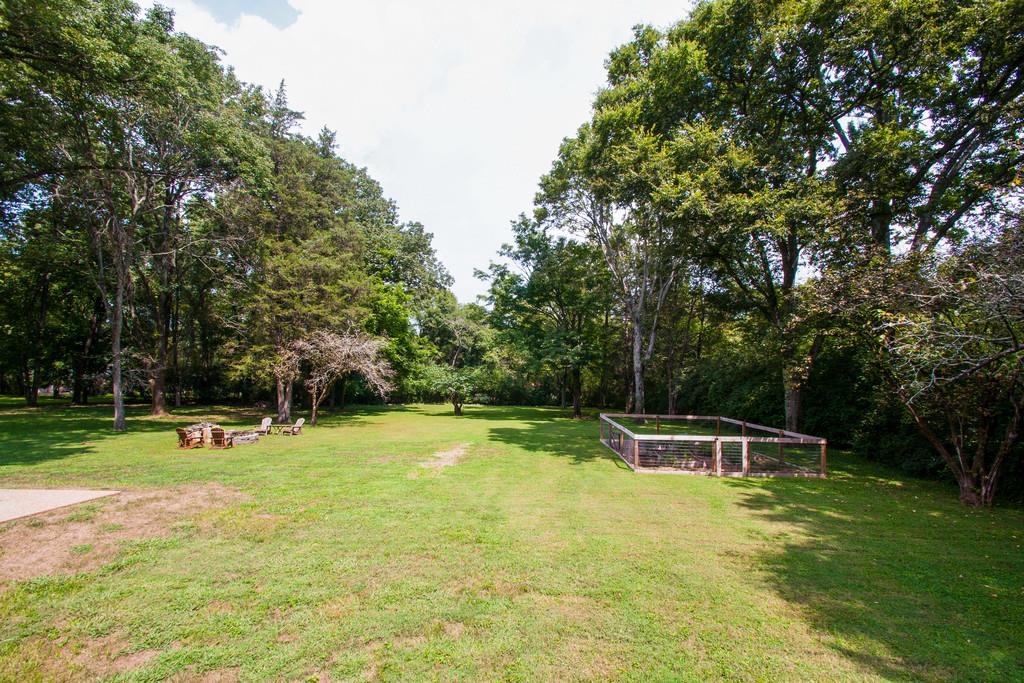 630 Davidson Road Nashville, TN 37205 - Photo 19 of 20 Flat backyard