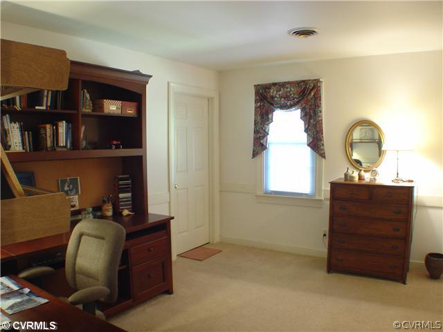 13901 Elmstead Road Midlothian, VA 23113 - Photo 11 of 12 a room with furniture and two windows