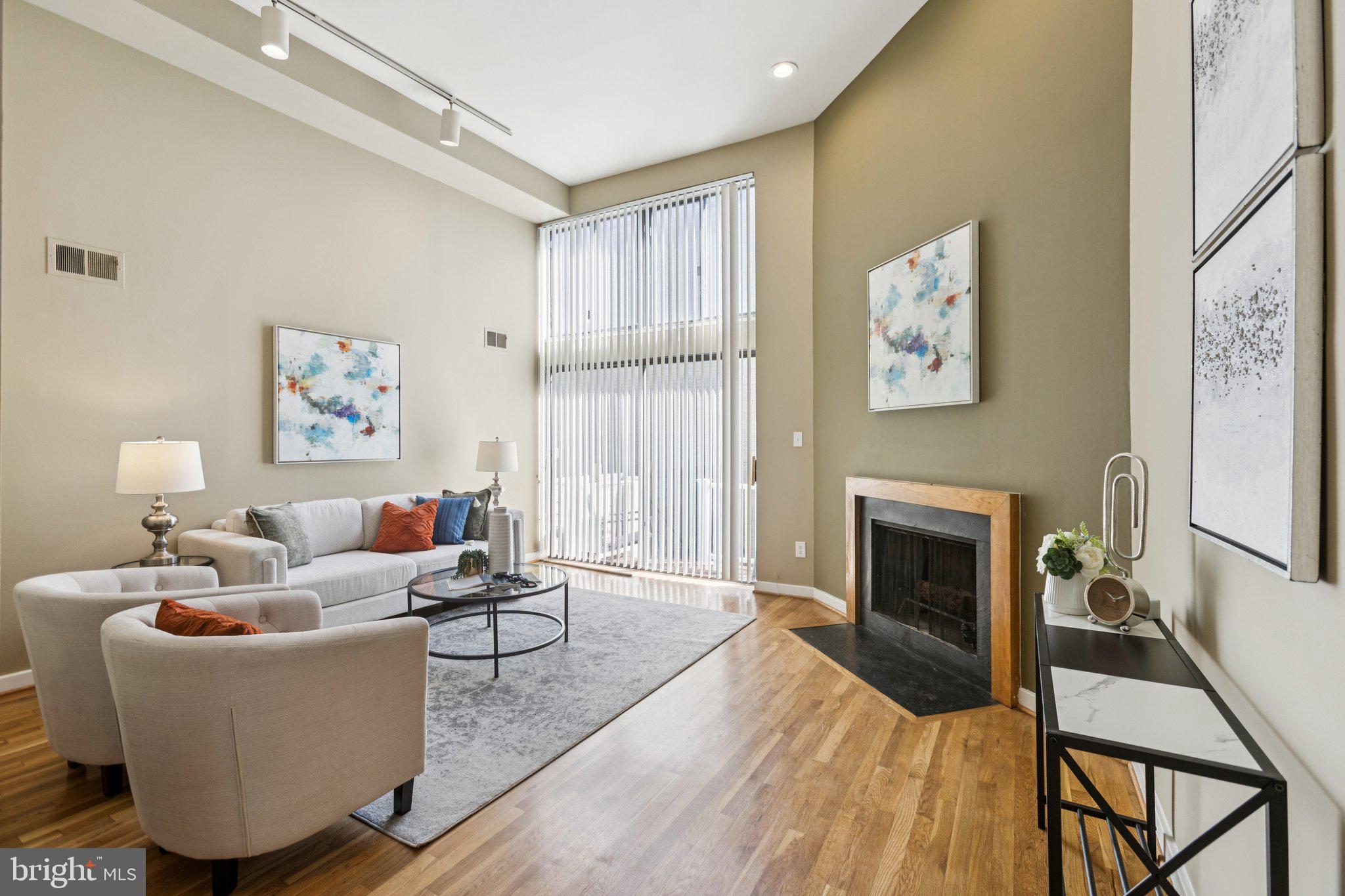 406 15th Street Southeast Washington, DC 20003 - Photo 1 of 39