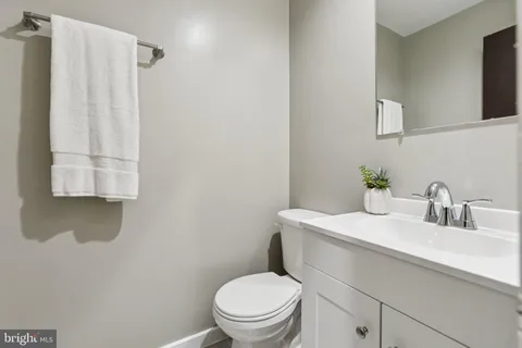 $962,500 | 406 15th Street Southeast, Washington, DC 20003