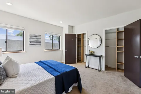 $962,500 | 406 15th Street Southeast, Washington, DC 20003