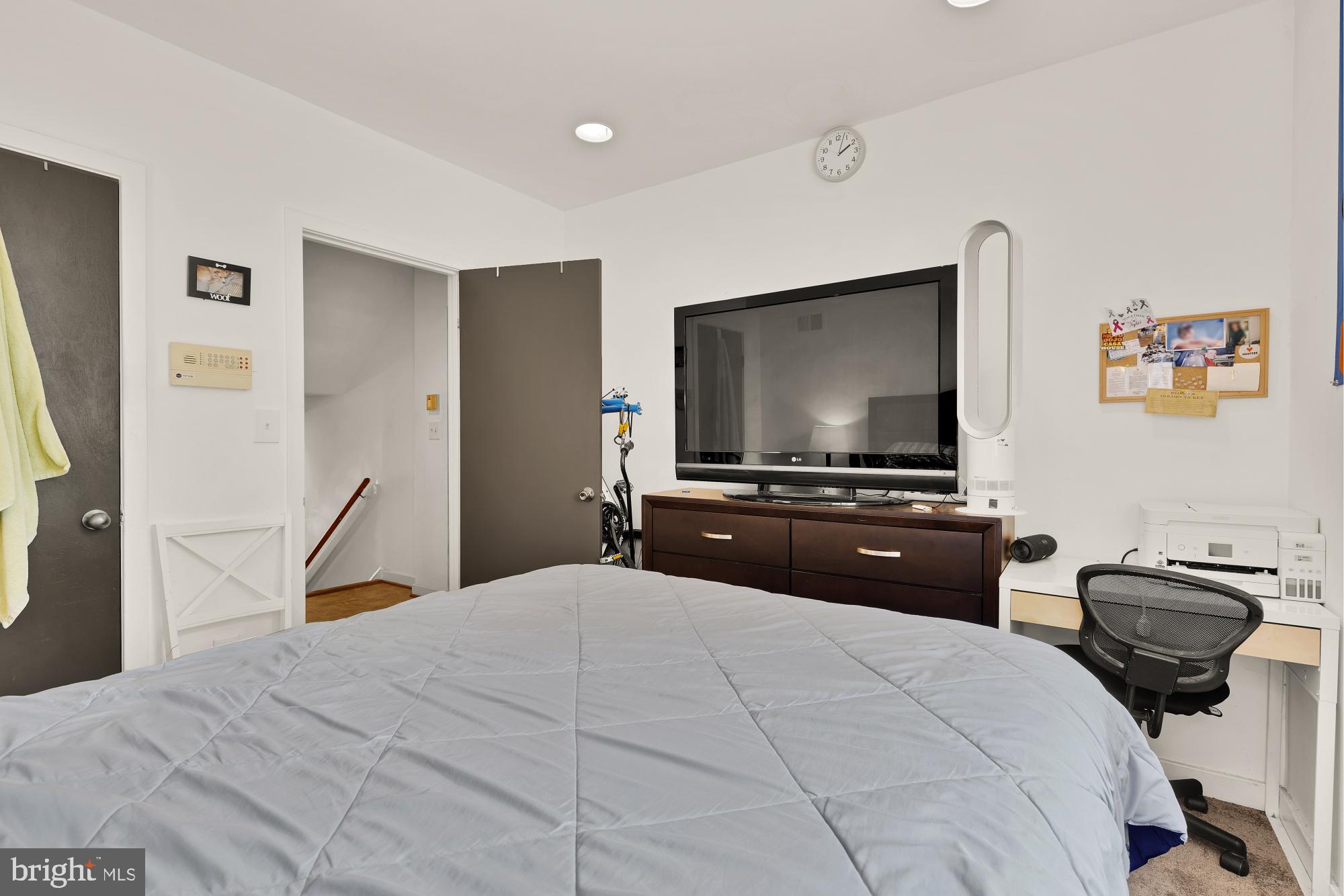 406 15th Street Southeast Washington, DC 20003 - Photo 33 of 39