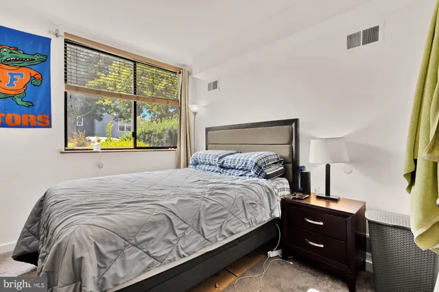 $962,500 | 406 15th Street Southeast, Washington, DC 20003