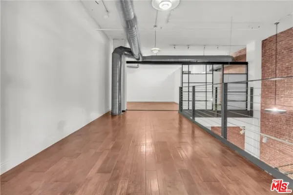 $5,500 | 510 South Hewitt Street, Unit 102, Los Angeles, CA 90013