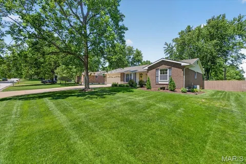 $435,000 | 1339 Virginia Drive, Ellisville, MO 63011