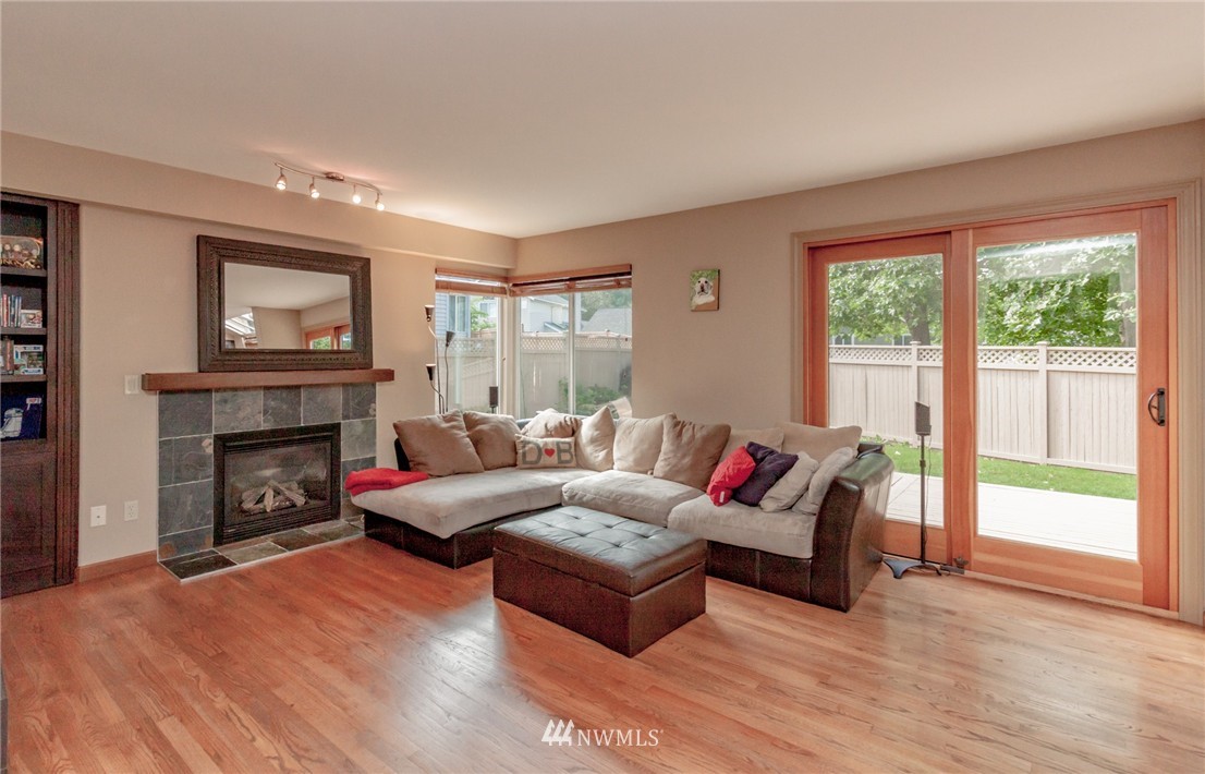 715 South 32nd Place Renton, WA 98055 - Photo 8 of 25