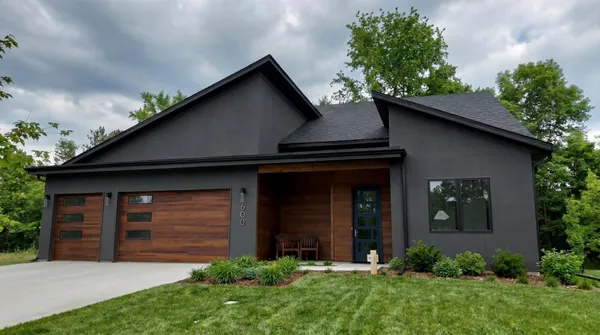 $999,000 | 931 X Hillsboro Place, Savage, MN 55378