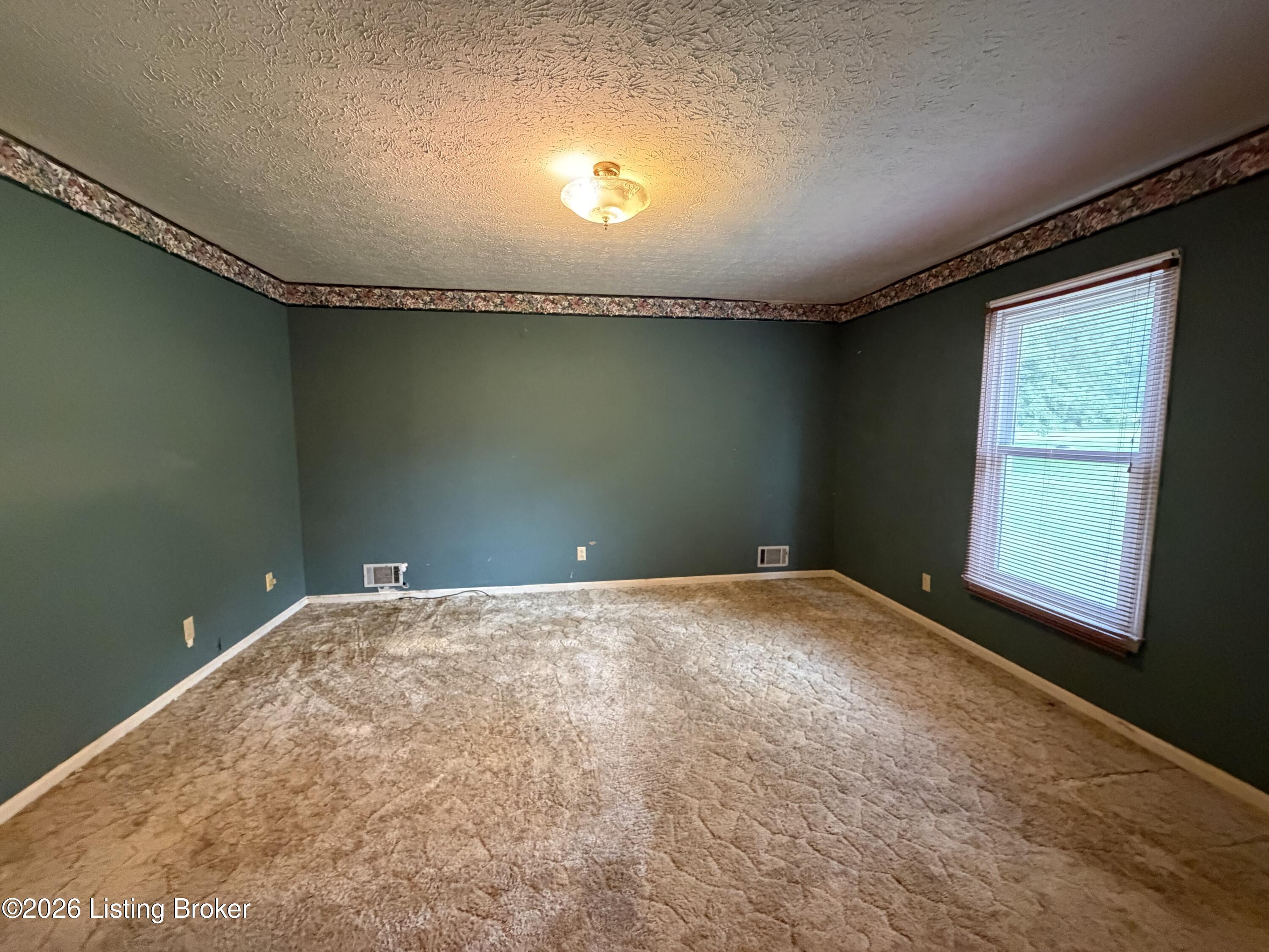 2410 Plum Run Road Bardstown, KY 40004 - Photo 10 of 24 IMG_2333