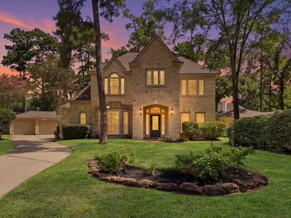 $830,000 | 34 Gallant Oak Place, The Woodlands, TX 77381