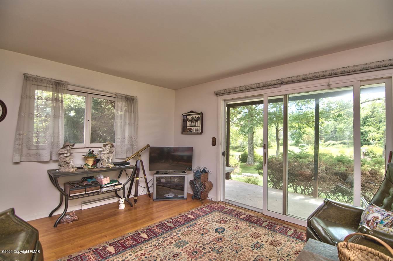 121 Summit Road Swiftwater, PA 18370 - Photo 11 of 84 sliders in Family room
