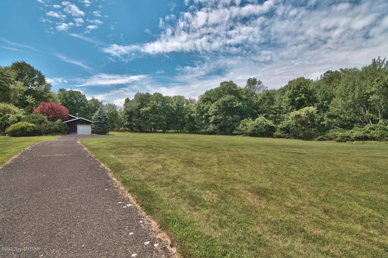 121 Summit Road Swiftwater, PA 18370 - Photo 6 of 84 Driveway
