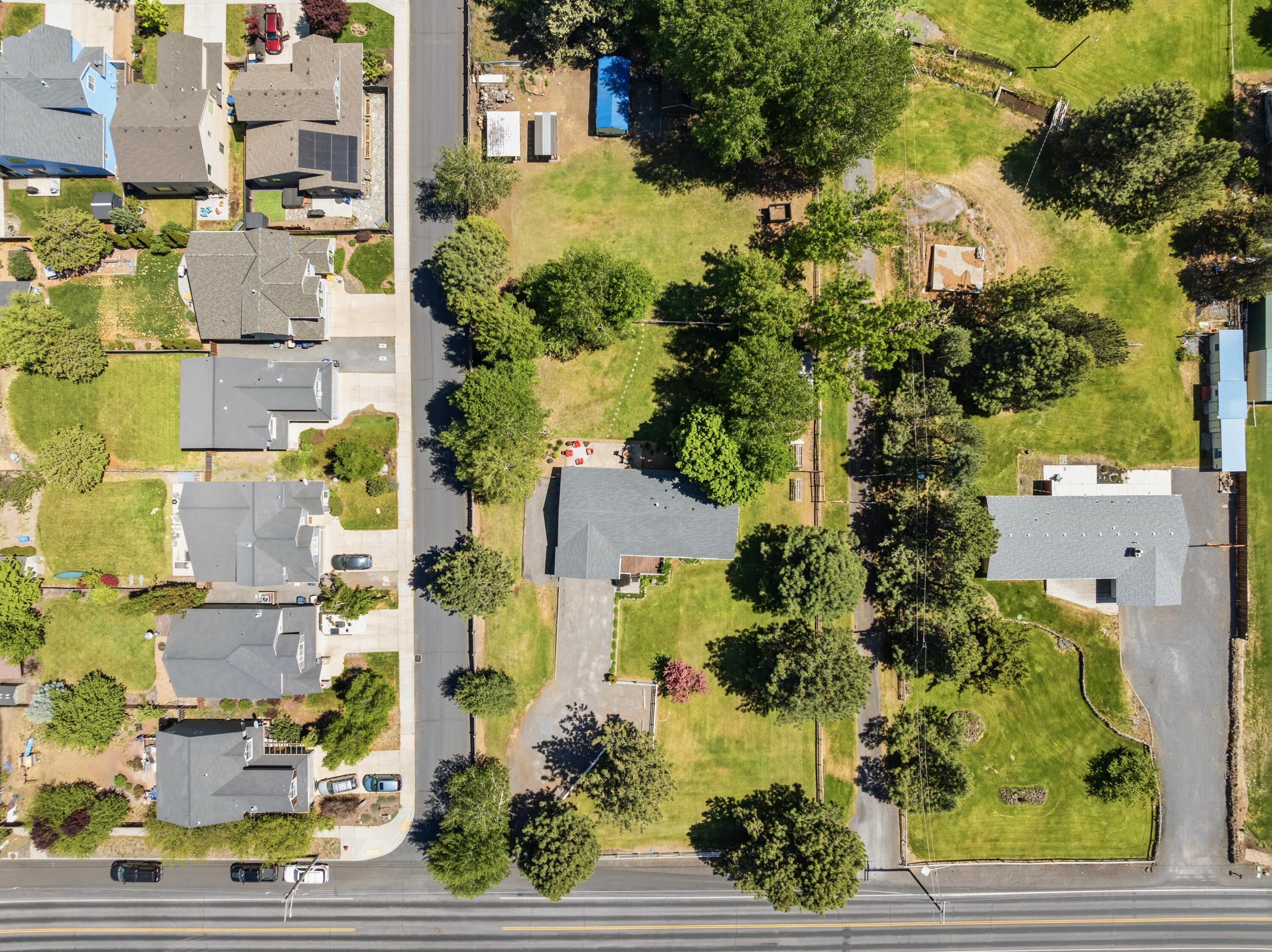 61908 Pettigrew Road Bend, OR 97702 - Photo 58 of 62 31-Aerial