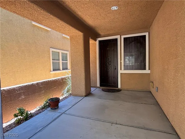 $2,390 | 10403 Hickory Bark Road, Las Vegas, NV 89135