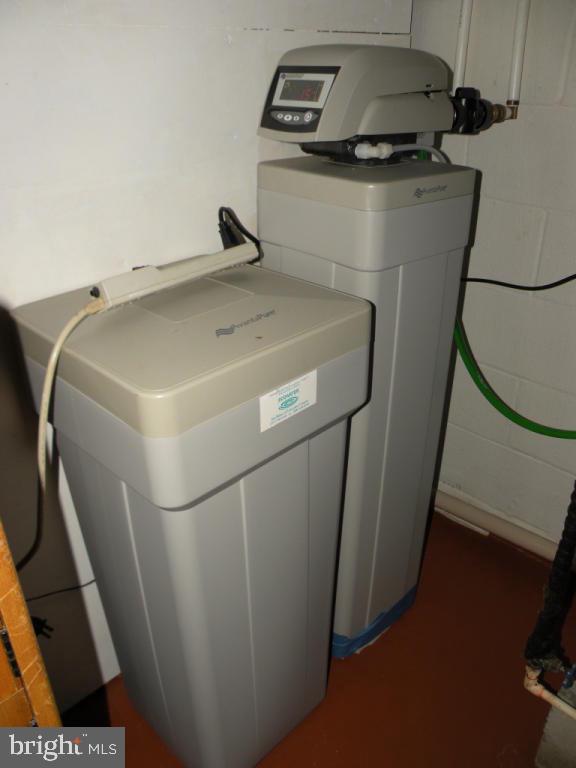 236 Zartman Mill Road Lititz, PA 17543 - Photo 21 of 22 a utility room with dryer and washer