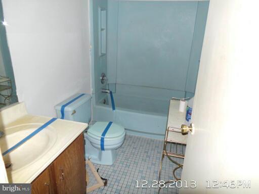 2105 Allendale Road Baltimore, MD 21216 - Photo 14 of 14 Bath
