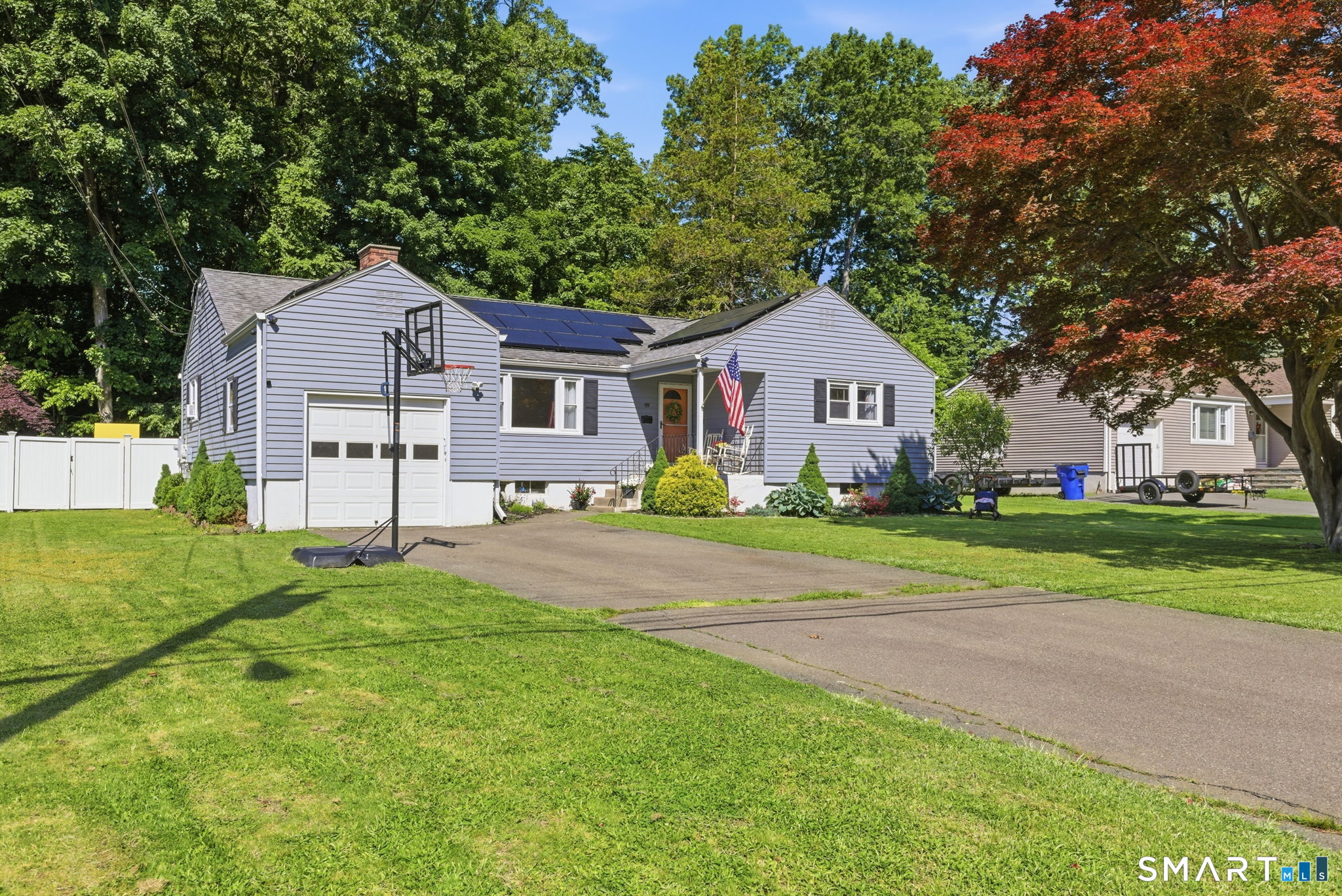 99 Westlook Road Wethersfield, CT 06109 - Photo 3 of 39