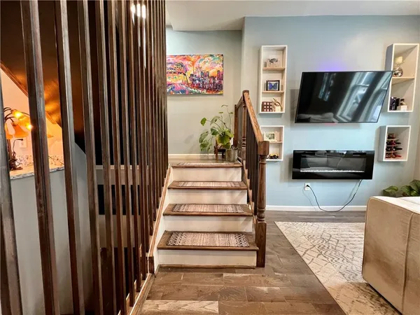 $3,300 | 3813 Foster Street, Pittsburgh, PA 15201