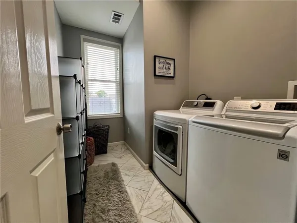 $3,300 | 3813 Foster Street, Pittsburgh, PA 15201