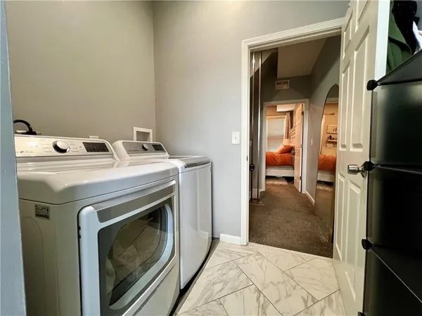 $3,300 | 3813 Foster Street, Pittsburgh, PA 15201