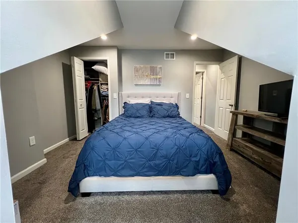 $3,300 | 3813 Foster Street, Pittsburgh, PA 15201