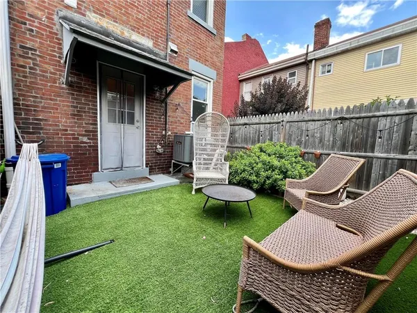 $3,300 | 3813 Foster Street, Pittsburgh, PA 15201