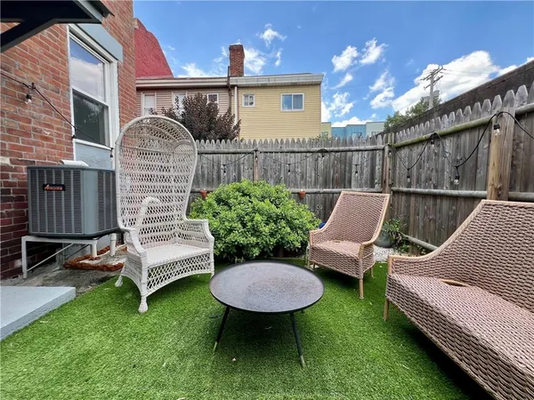 $3,300 | 3813 Foster Street, Pittsburgh, PA 15201