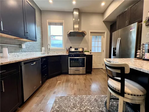 $3,300 | 3813 Foster Street, Pittsburgh, PA 15201