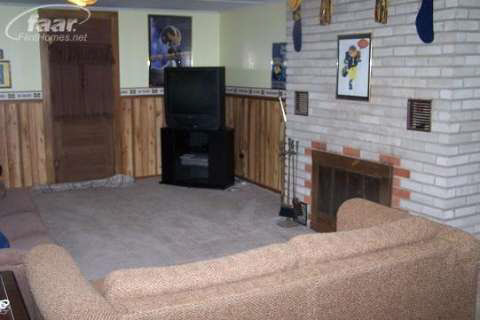 10097 East Miller Road Durand, MI 48429 - Photo 13 of 14 20355422-12.JPG