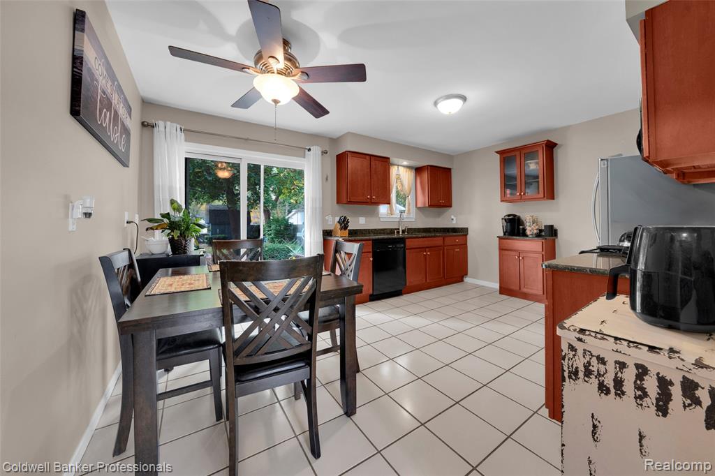 2580 Longview Avenue Rochester Hills, MI 48307 - Photo 4 of 16