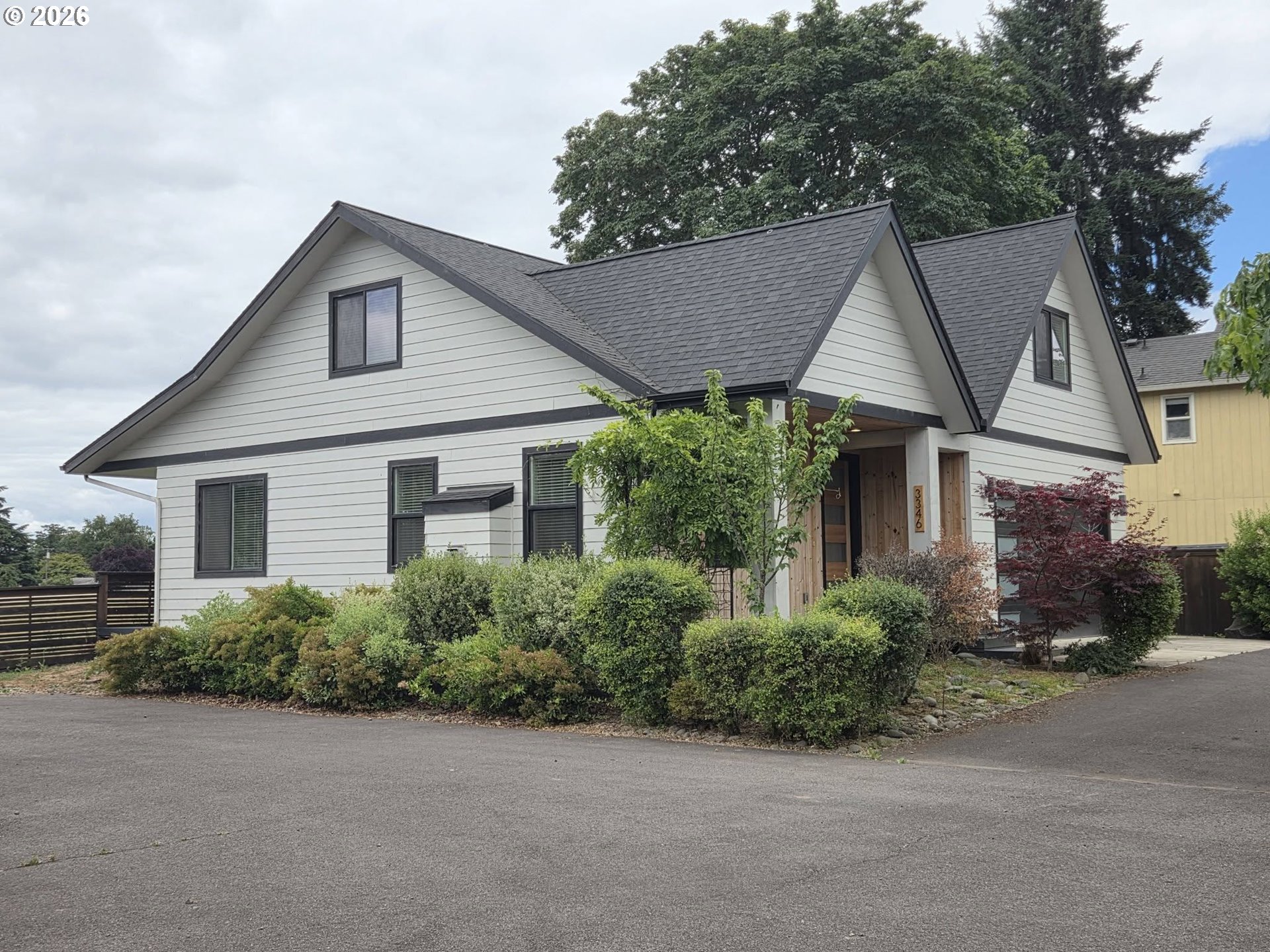 3346 Zane Lane Eugene, OR 97404 - Photo 2 of 17