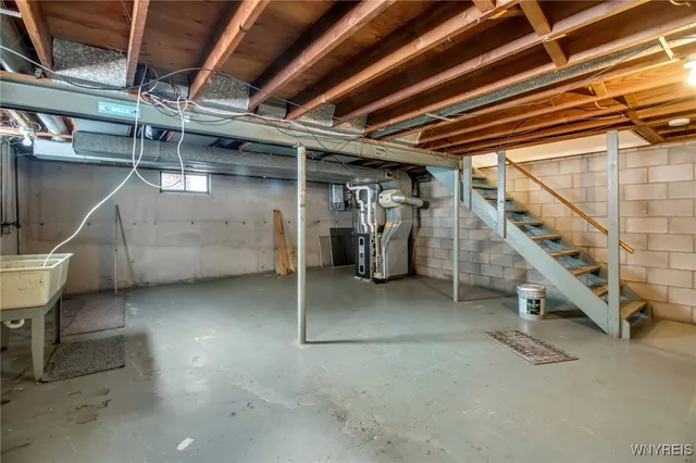 $1,900 | 201 Marrano Parkway, Unit LEFT, Cheektowaga, NY 14227