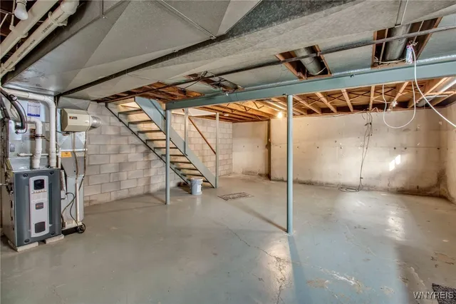 $1,900 | 201 Marrano Parkway, Unit LEFT, Cheektowaga, NY 14227