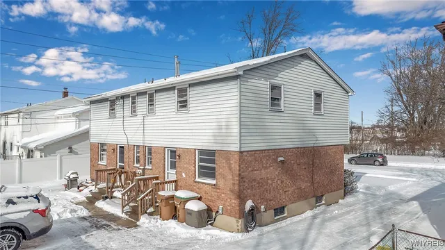 $1,900 | 201 Marrano Parkway, Unit LEFT, Cheektowaga, NY 14227