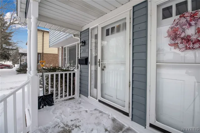 $1,900 | 201 Marrano Parkway, Unit LEFT, Cheektowaga, NY 14227