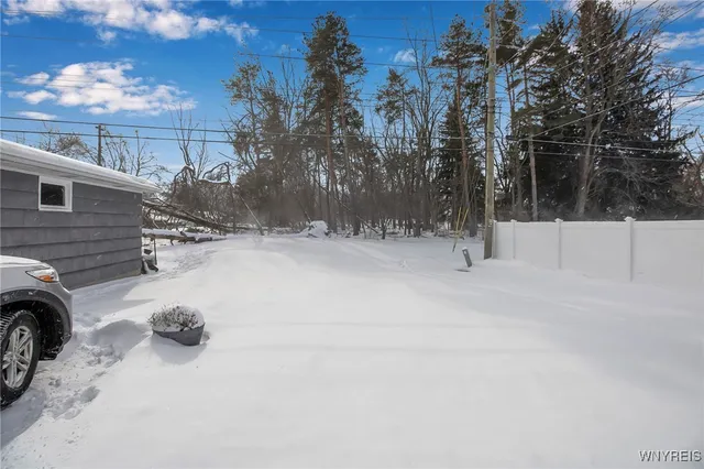 $1,900 | 201 Marrano Parkway, Unit LEFT, Cheektowaga, NY 14227