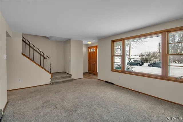 $1,900 | 201 Marrano Parkway, Unit LEFT, Cheektowaga, NY 14227