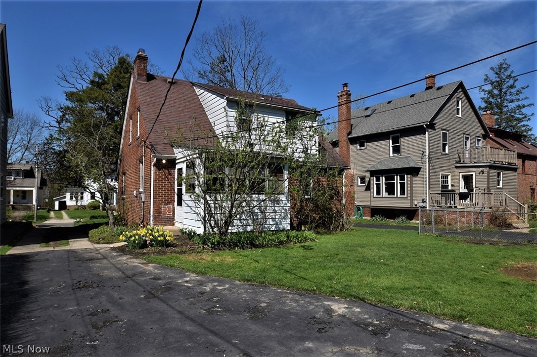 2503 Queenston Road Cleveland, OH 44118 - Photo 31 of 33 Gallery Image 31