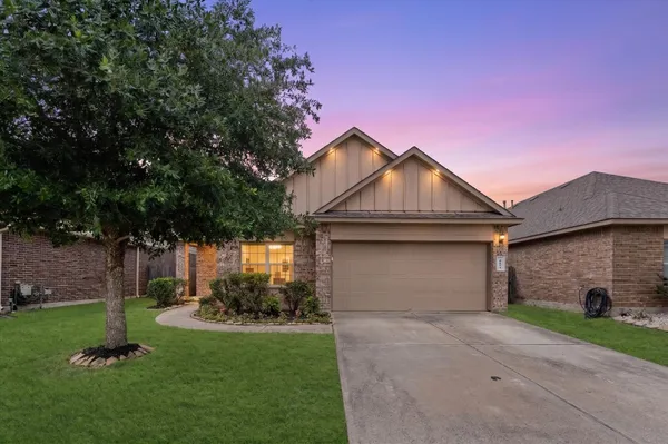 $315,000 | 5194 Kendall Cove Court, Alvin, TX 77511