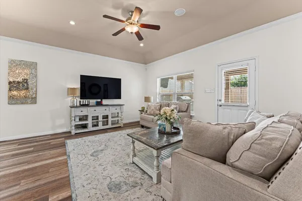$315,000 | 5194 Kendall Cove Court, Alvin, TX 77511