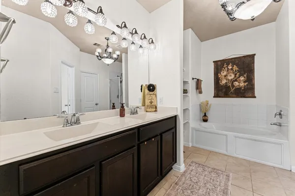 $315,000 | 5194 Kendall Cove Court, Alvin, TX 77511