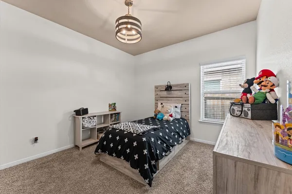 $315,000 | 5194 Kendall Cove Court, Alvin, TX 77511