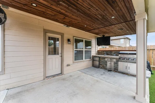 $315,000 | 5194 Kendall Cove Court, Alvin, TX 77511