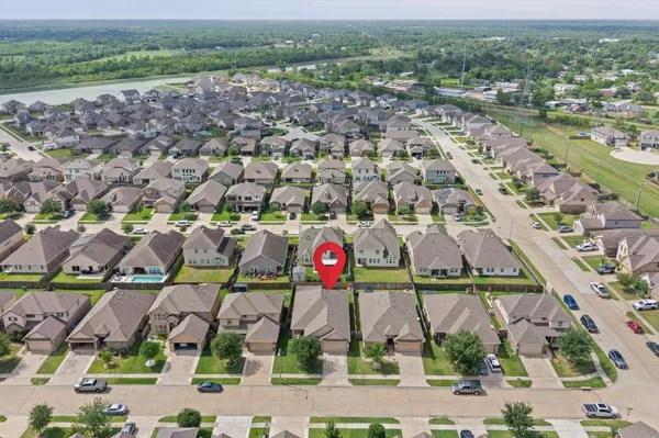 $315,000 | 5194 Kendall Cove Court, Alvin, TX 77511