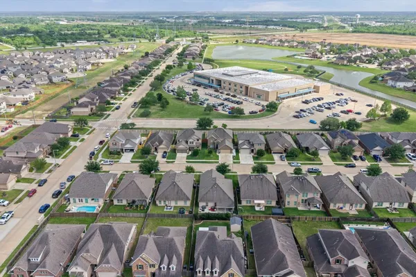 $315,000 | 5194 Kendall Cove Court, Alvin, TX 77511