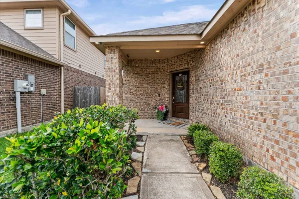 $315,000 | 5194 Kendall Cove Court, Alvin, TX 77511