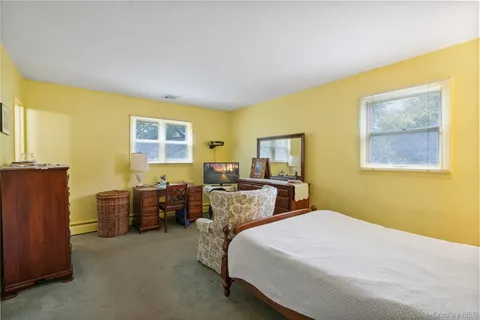 $839,000 | 20 Frazer Drive, Greenlawn, NY 11740