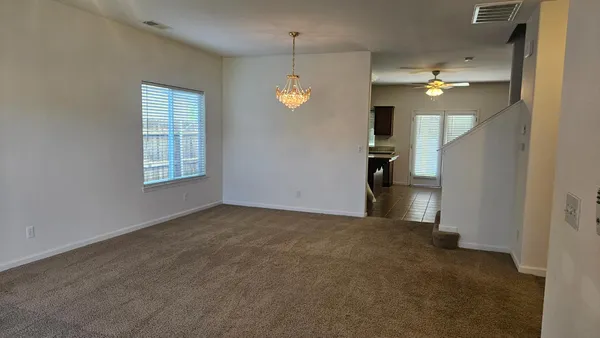 $2,800 | 580 West Sunset Street, Kingsburg, CA 93631