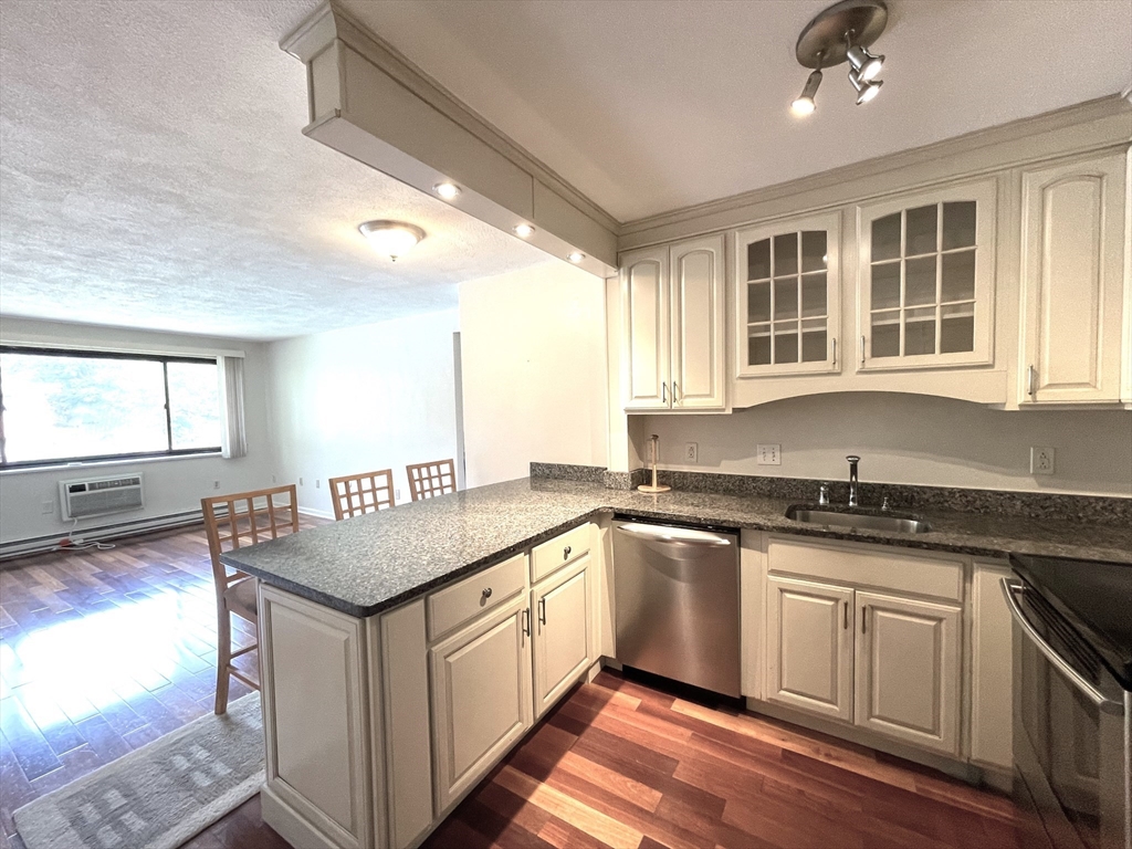 1323 Worcester Road, Unit H8 Framingham, MA 01701 - Photo 6 of 21